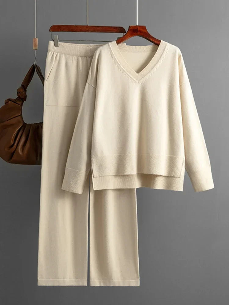 Cozy Knit 2-Piece Set: Winter Warmth in Style!